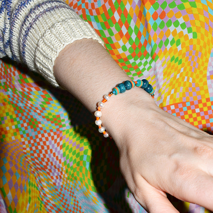 Warren Freshwater Pearl and Wood Bracelet in Emerald Green