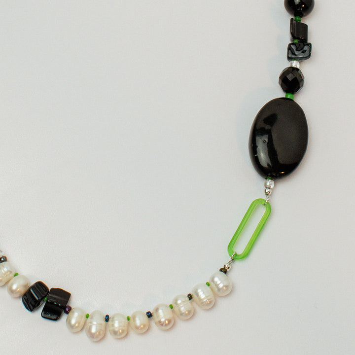 Orvieto Black & White Freshwater Pearl Long Necklace